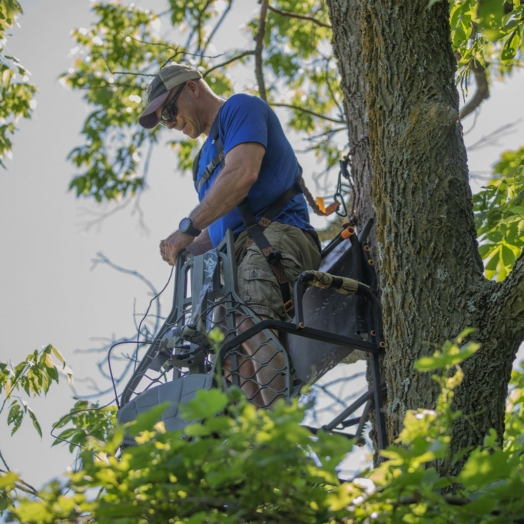 1 Person 21 Foot Climbing Tree Stand with Lumbar Seat J319